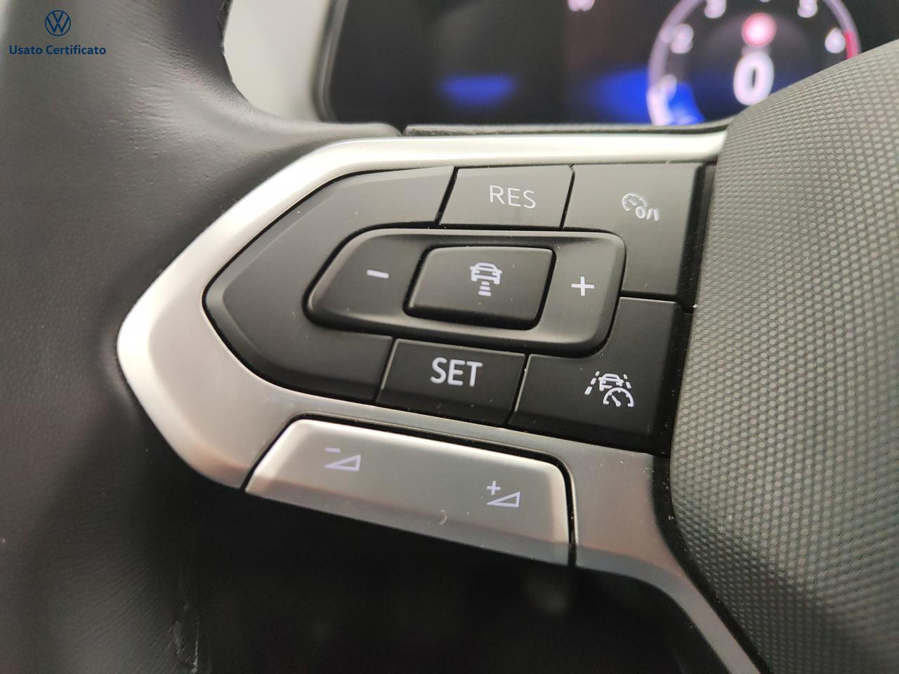 VOLKSWAGEN T-Cross - T-Cross 1.0 TSI Life
