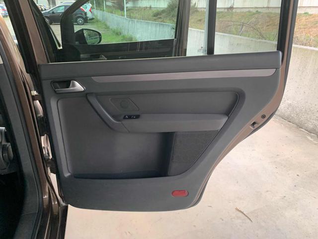 VOLKSWAGEN Touran 1.6 TDI 7 POSTI CAMBIO AUTOMATICO