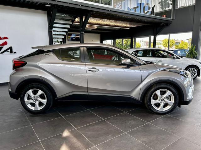 TOYOTA C-HR 1.8 Hybrid E-CVT Business