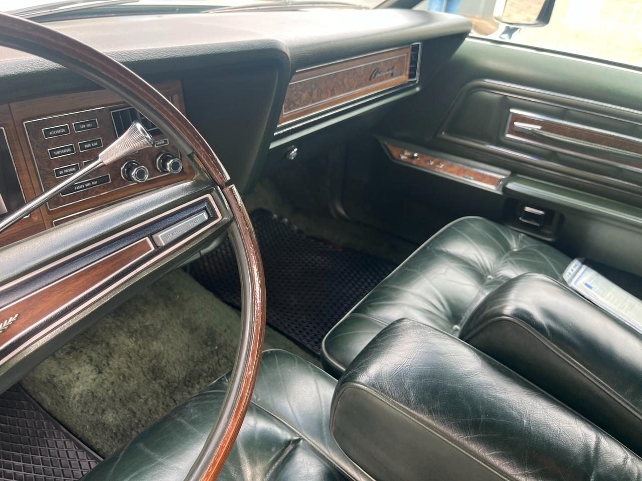 Lincoln Continental Mark IV