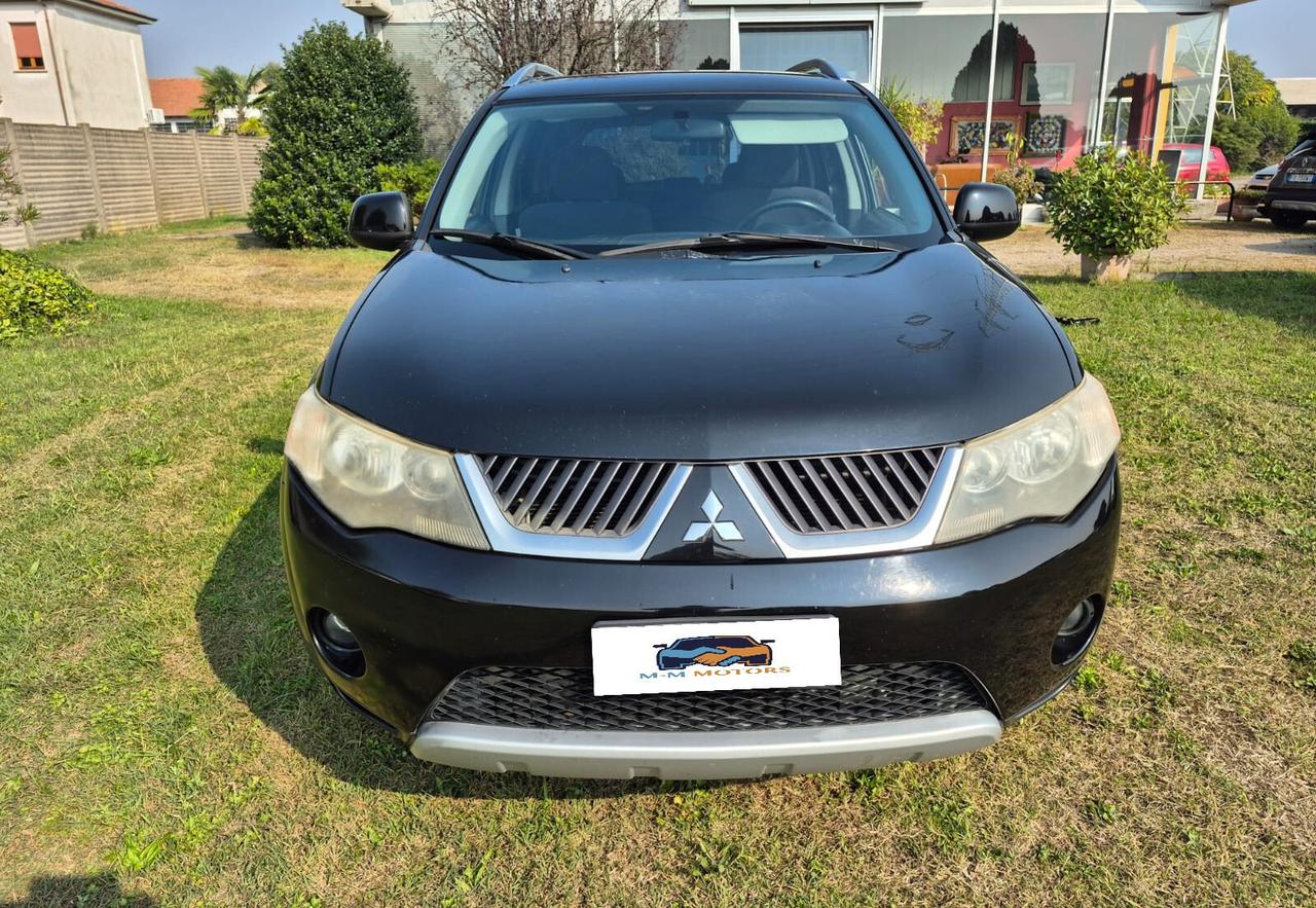 Mitsubishi Outlander 2.0 Intense
