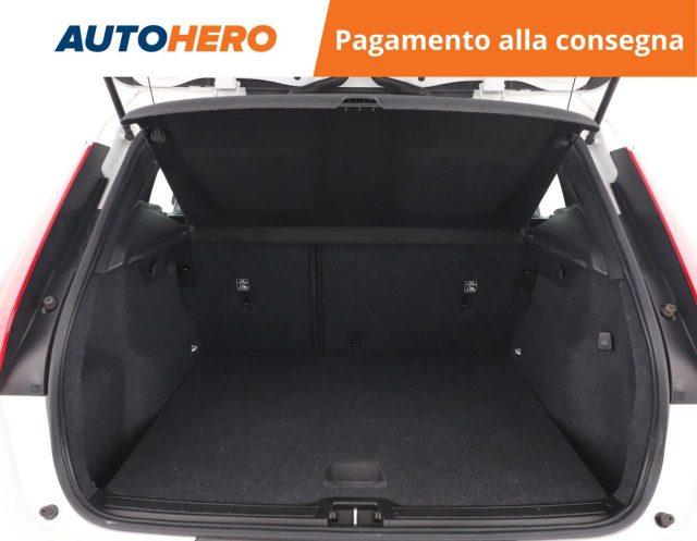 VOLVO XC40 T2 Geartronic Momentum Core