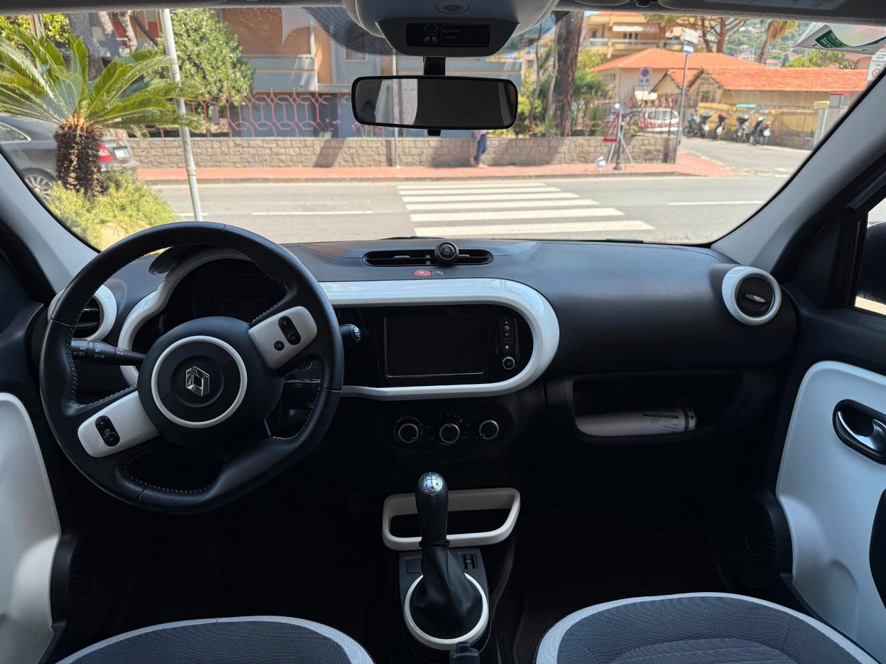 Renault Twingo SCe Lovely