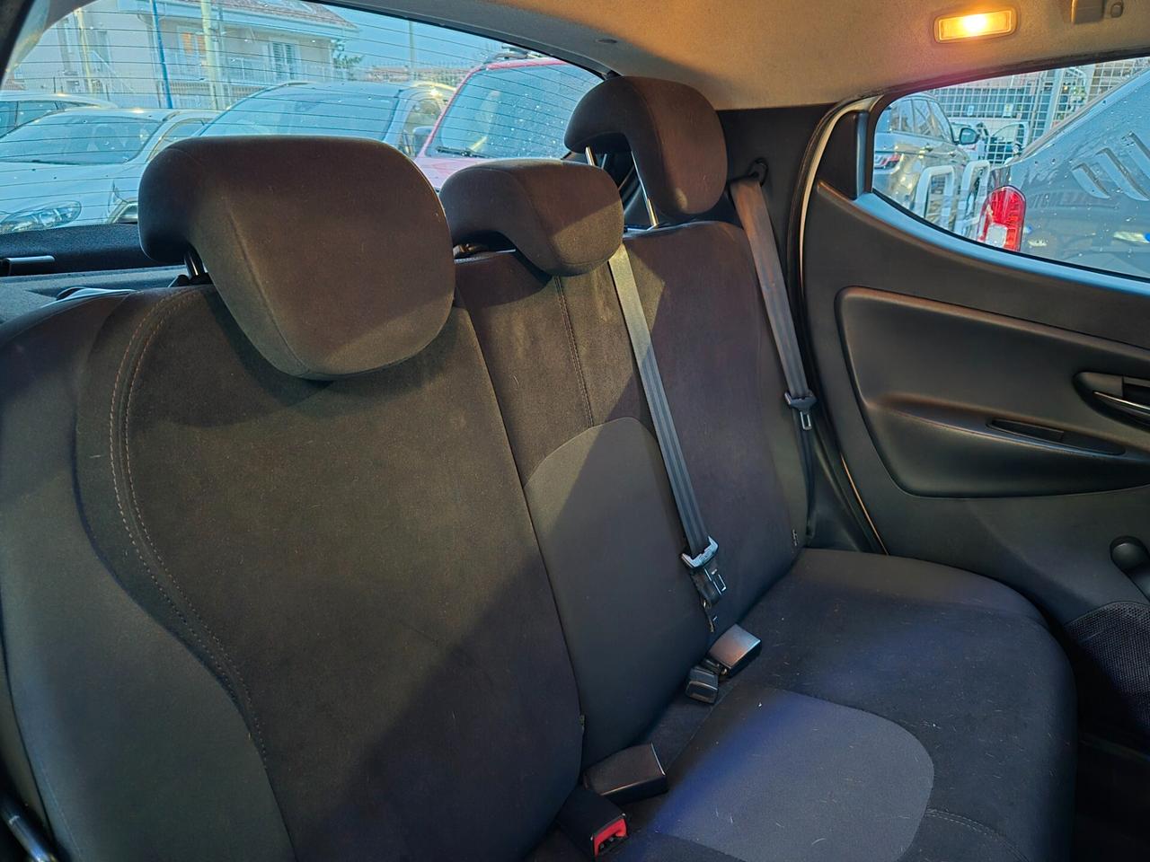 Lancia Ypsilon 1.2 69 CV 5 porte GPL Ecochic Silver