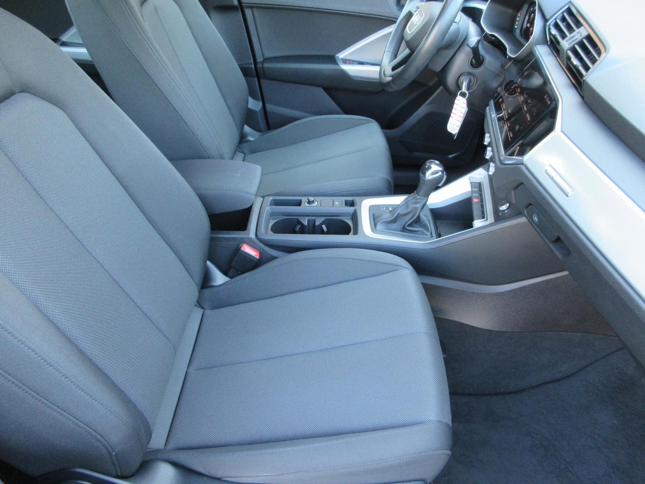 Audi Q3 35 2.0 tdi s-tronic