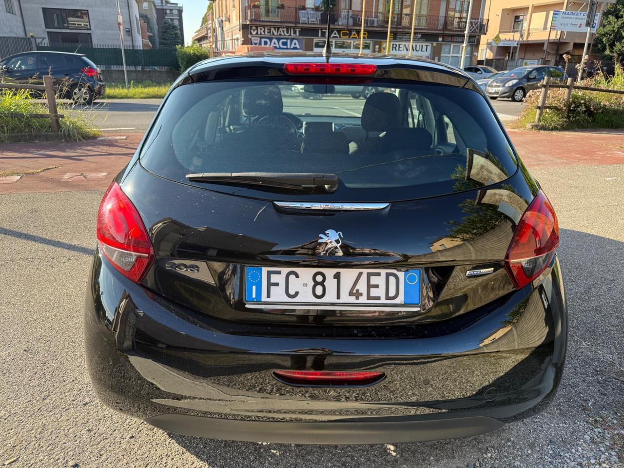 Peugeot 208 cambio automatico benzina