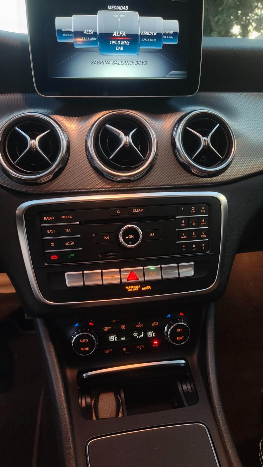 Mercedes-benz GLA 180 Sport