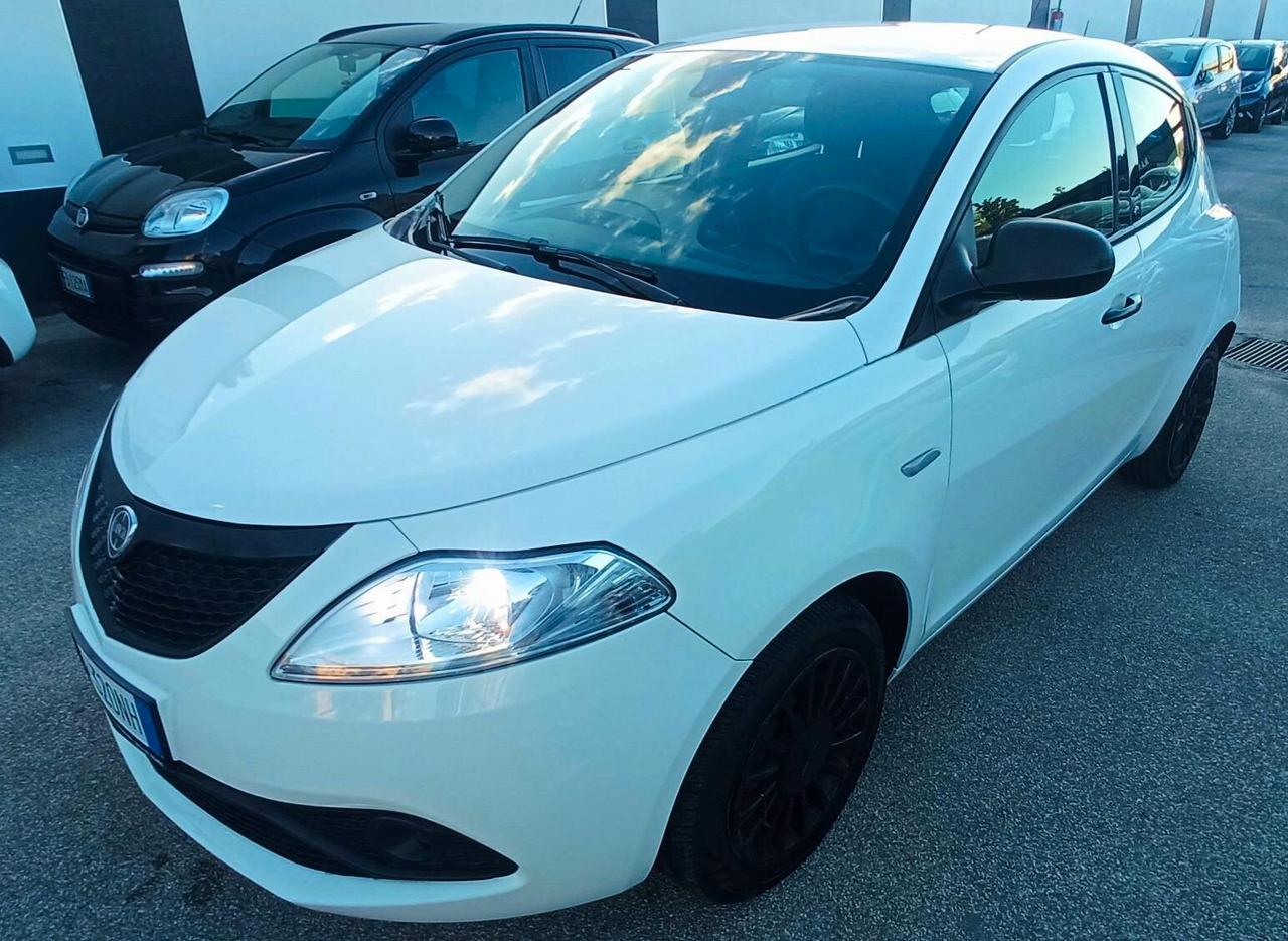 Lancia Ypsilon GPL SENZA BUSTA PAGA