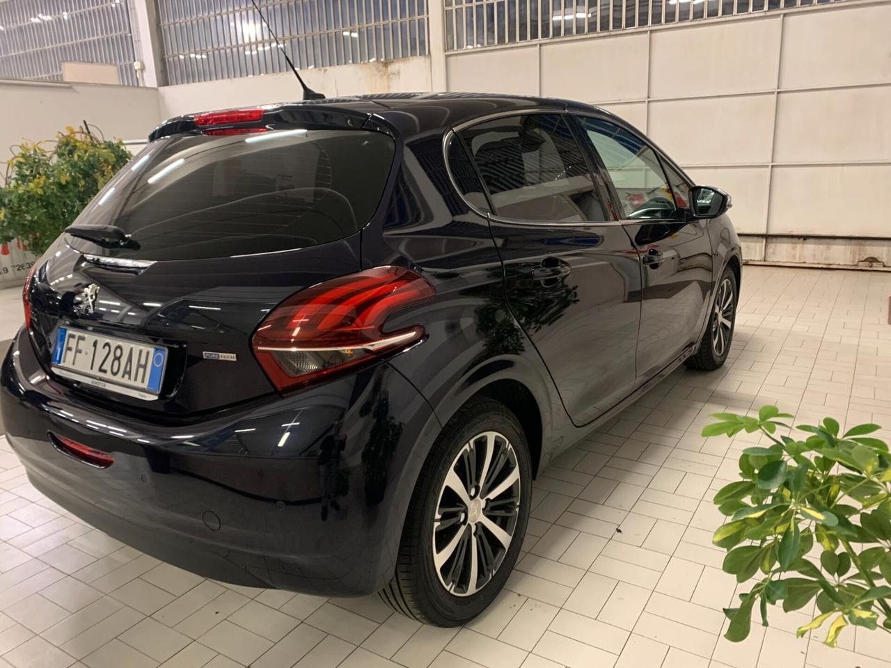 Peugeot 208 1200 Turbo 110 CV S&S 5 porte Allure