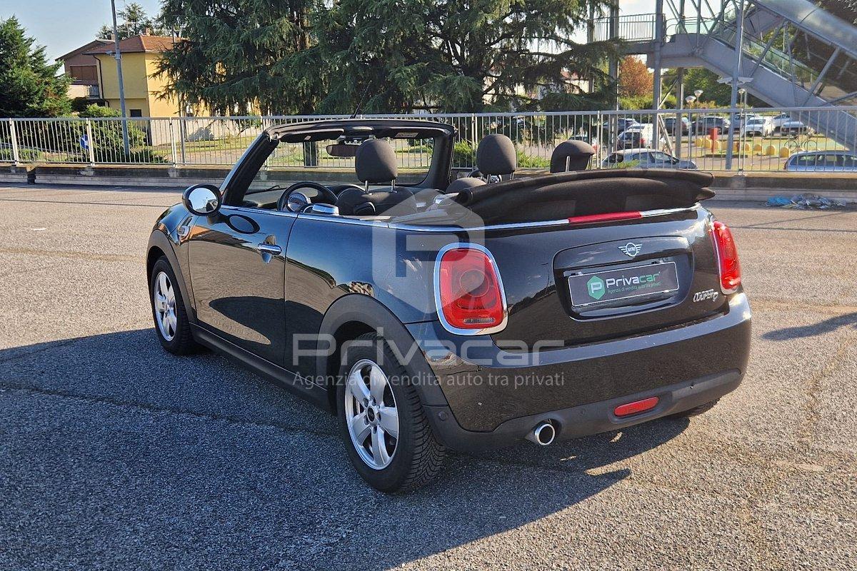 MINI Mini 1.5 Cooper D Cabrio