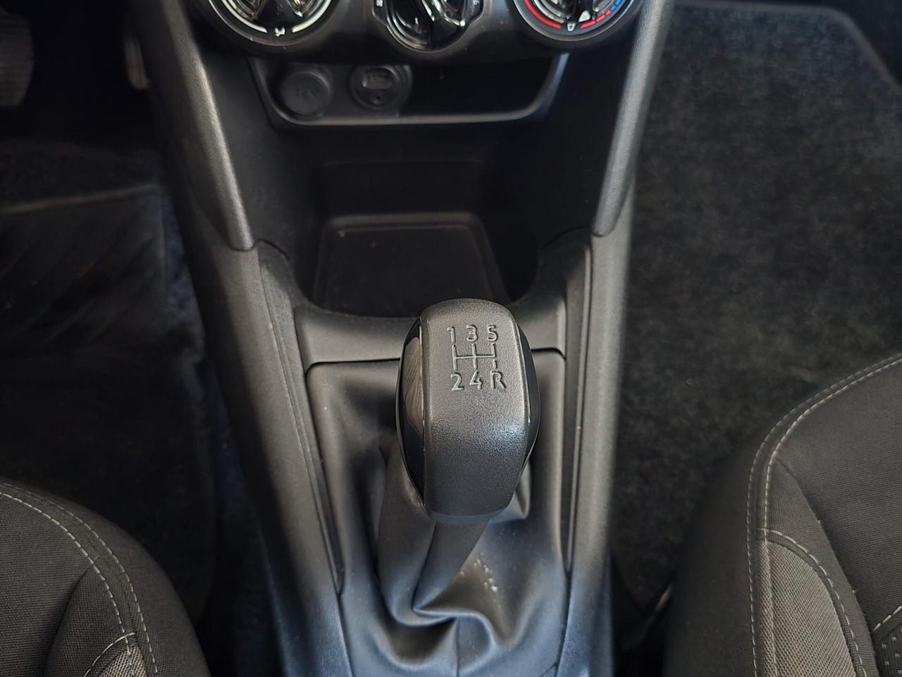 Peugeot 208 1.4 HDi 68 CV 5 porte Allure