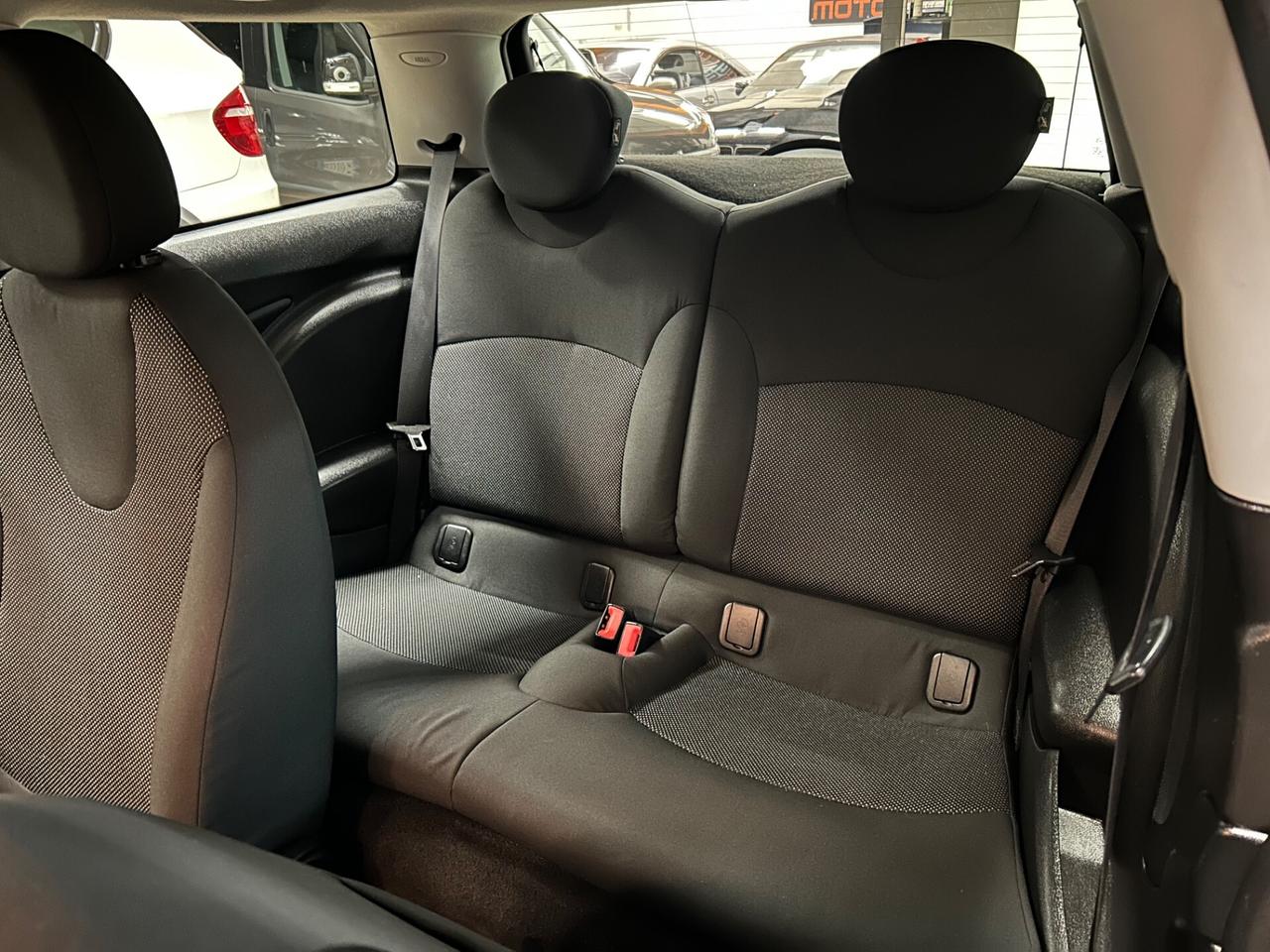 Mini One - 2009 1.4 16V 75 CV 153.000 KM