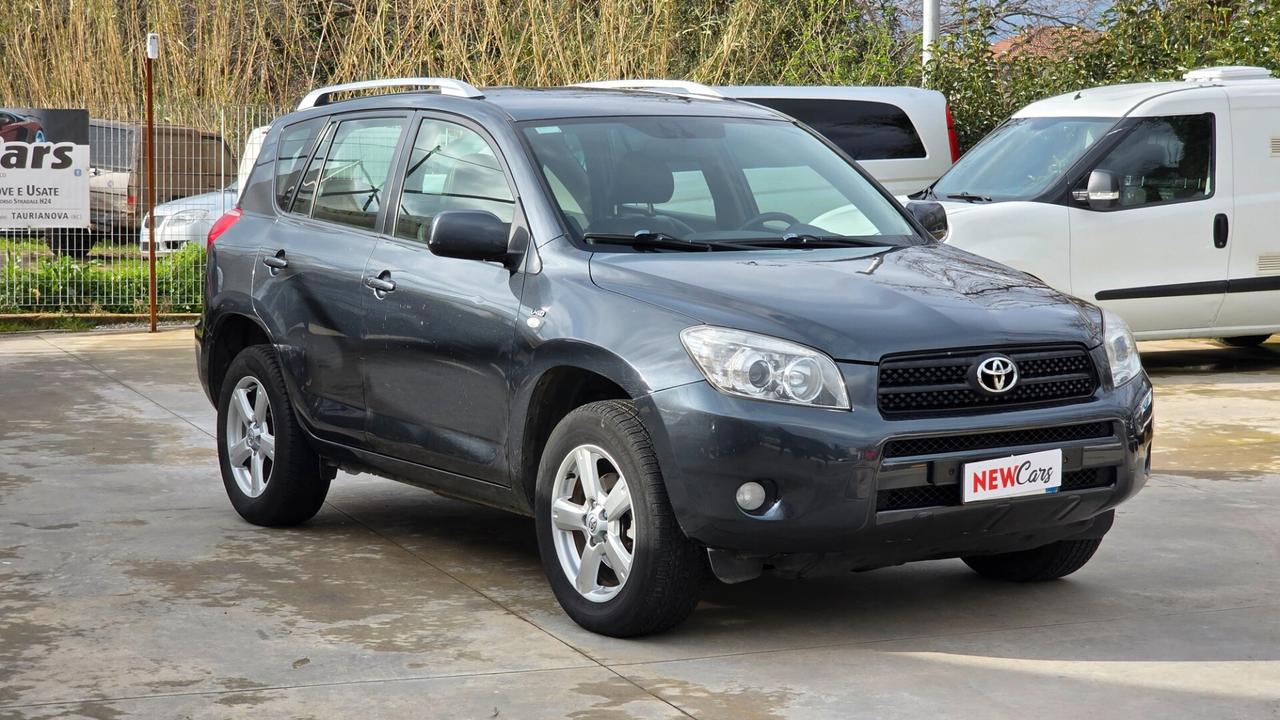 Toyota RAV 4 RAV4 2.2 D-4D 136 CV Luxury