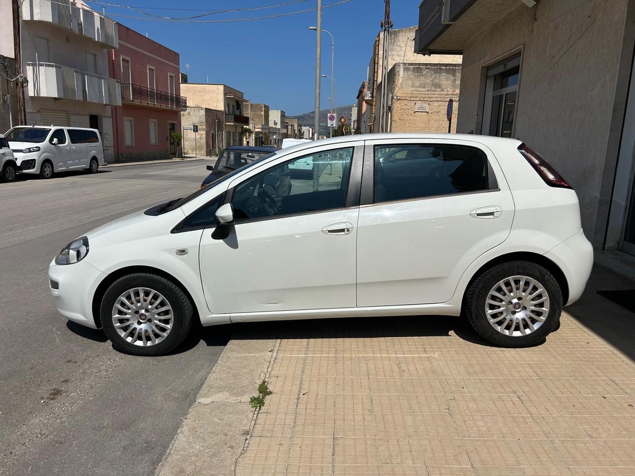 Fiat Punto 1.3 MJT II 75 CV 5 porte Lounge