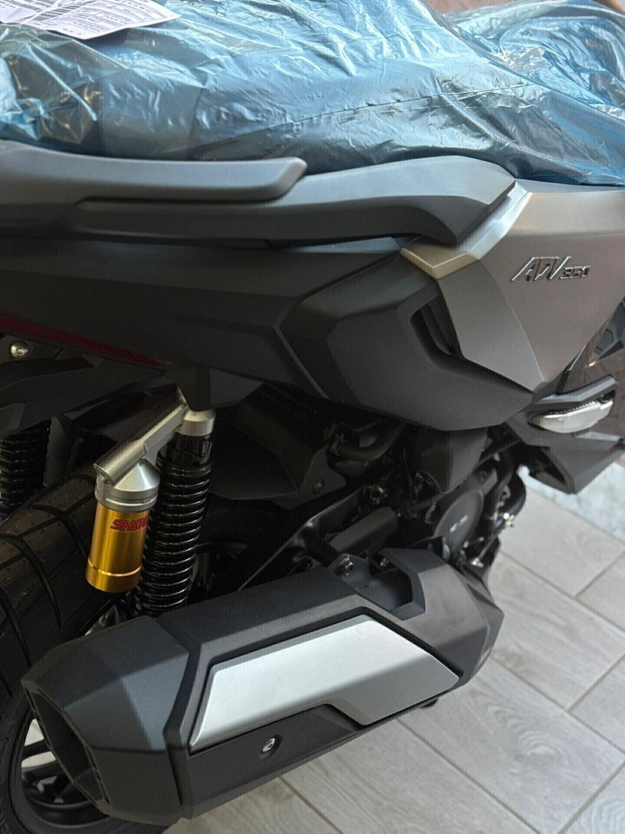 Honda ADV 350