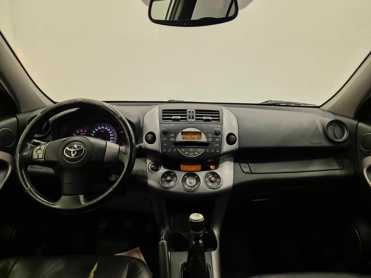 Toyota RAV4 5 Porte RAV4 2.2 d-4d Luxury 4WD 177cv - Clima Auto - Keyless