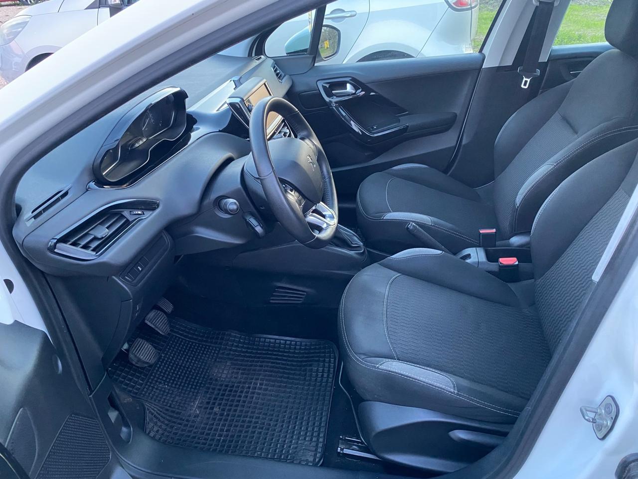 Peugeot 208 BlueHDi 75 5 porte Allure