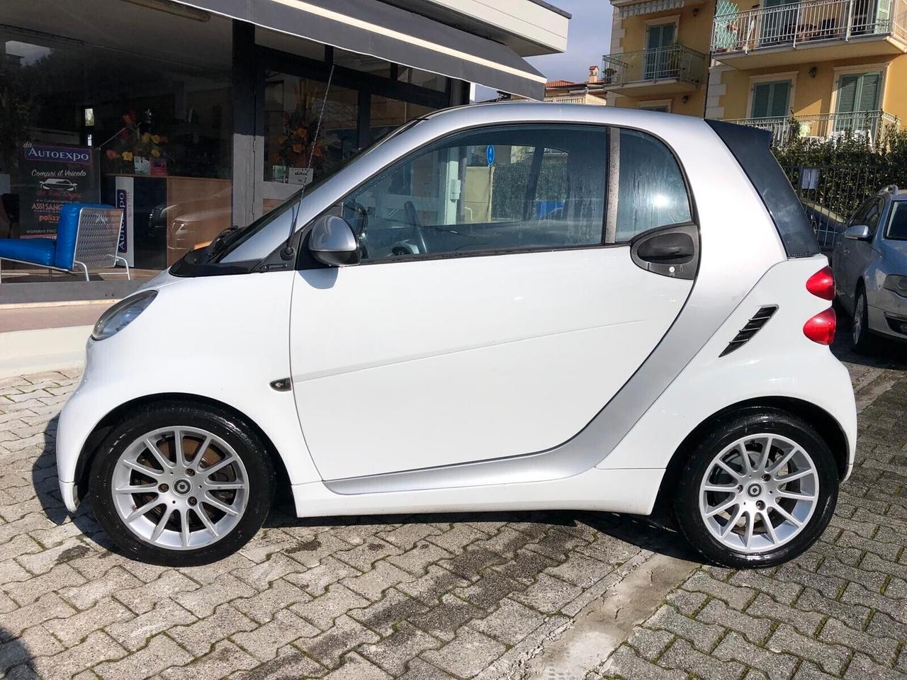 Smart ForTwo 1000 52 kW coupé passion GARANZIA EUROPEA CONFORMGEST 24 MESI RINNOVABILE FINO A 36 MESI!!!