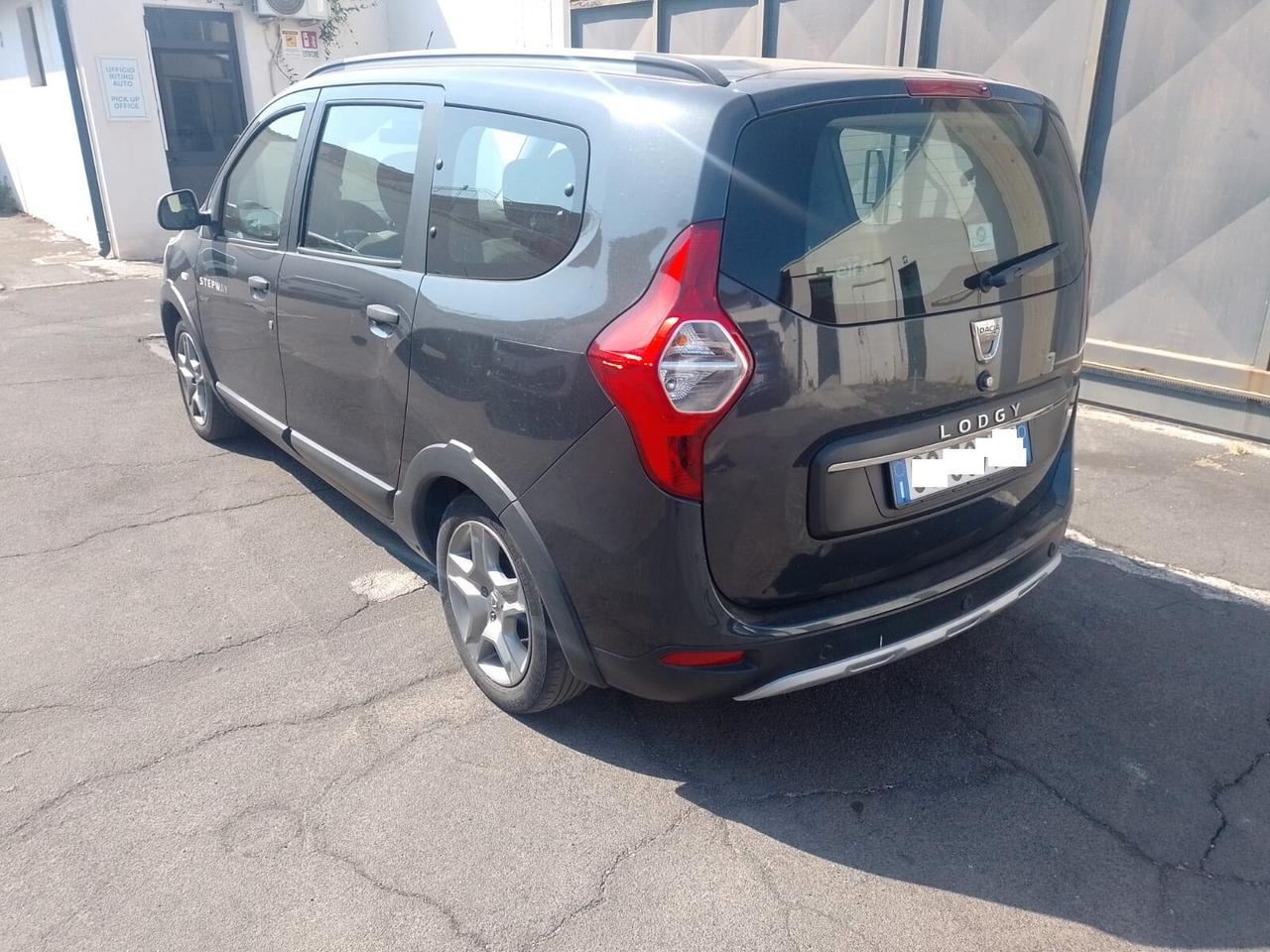 Dacia Lodgy Stepway 1.5 Blue dCi 8V 115CV 7 posti