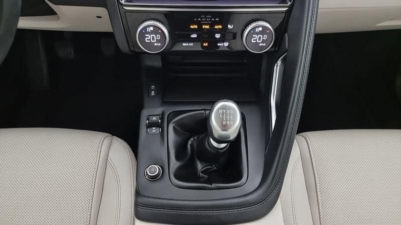 Jaguar E-Pace 2.0D I4 163 CV SE N1 Autocarro
