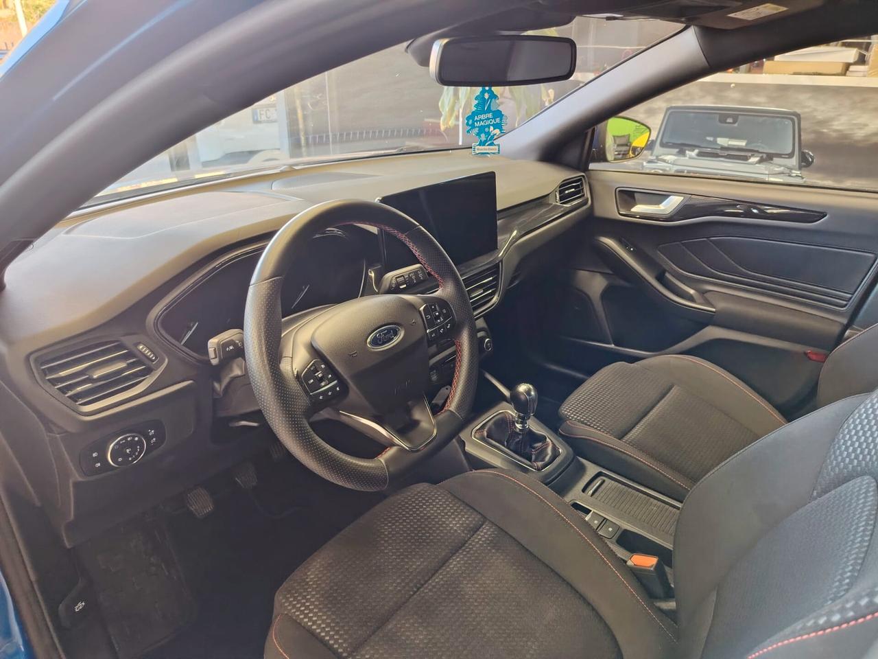 Ford Focus 1.0 EcoBoost Hybrid 125 CV 5p. ST-Line