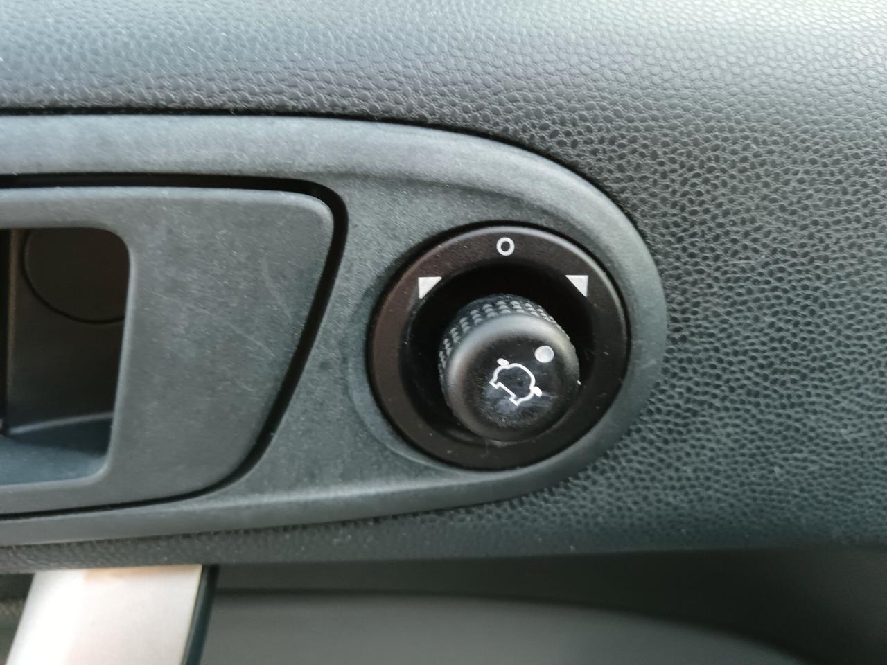 Ford Fiesta 1.4 TDCI 68CV TITANIUM NUOVISSIMA