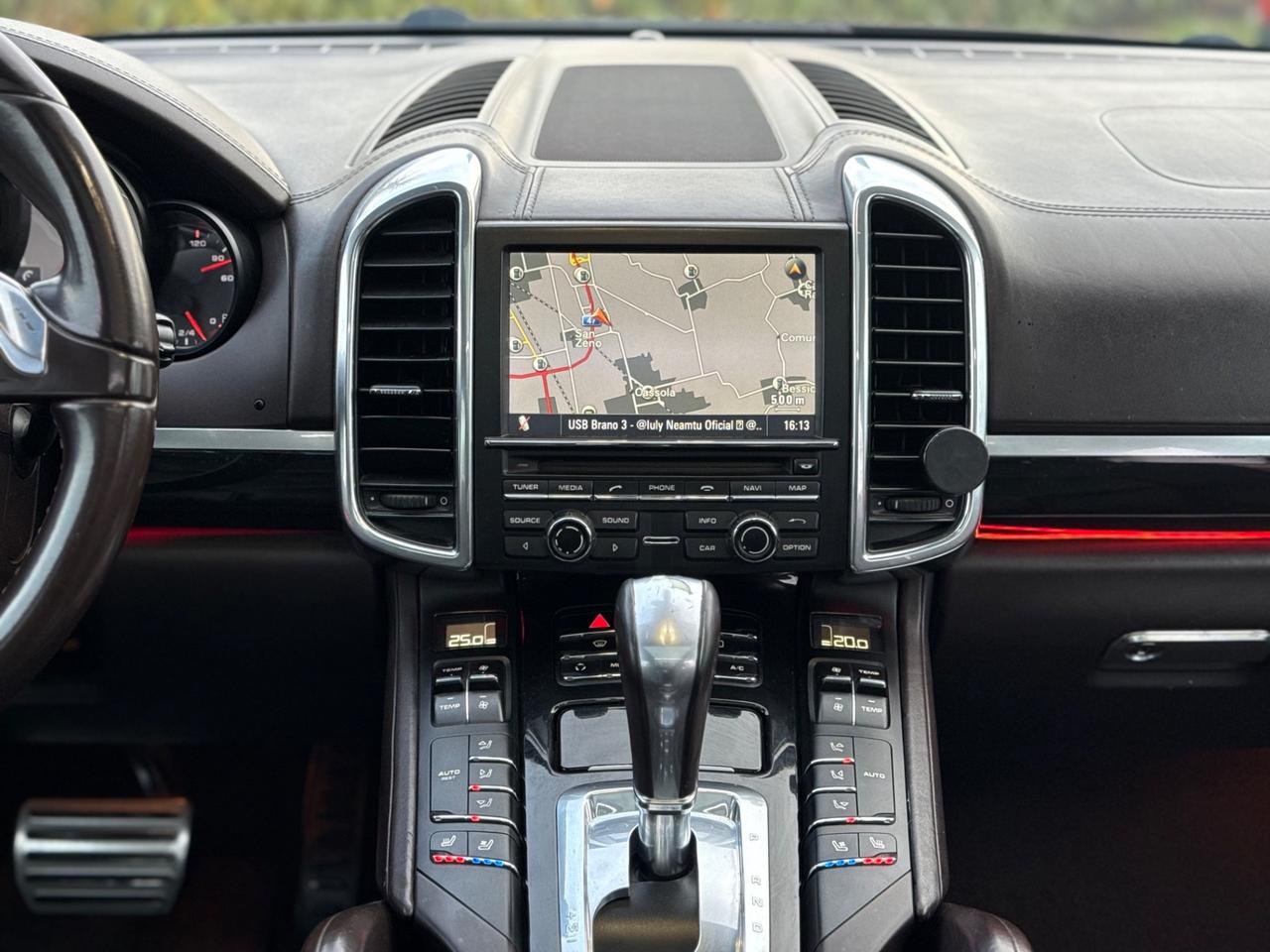 Porsche Cayenne 3.0 V6 TDI 245CV PLATINUM EDITION