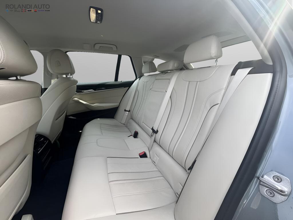 BMW Serie 5 Touring 520 d Luxury Steptronic