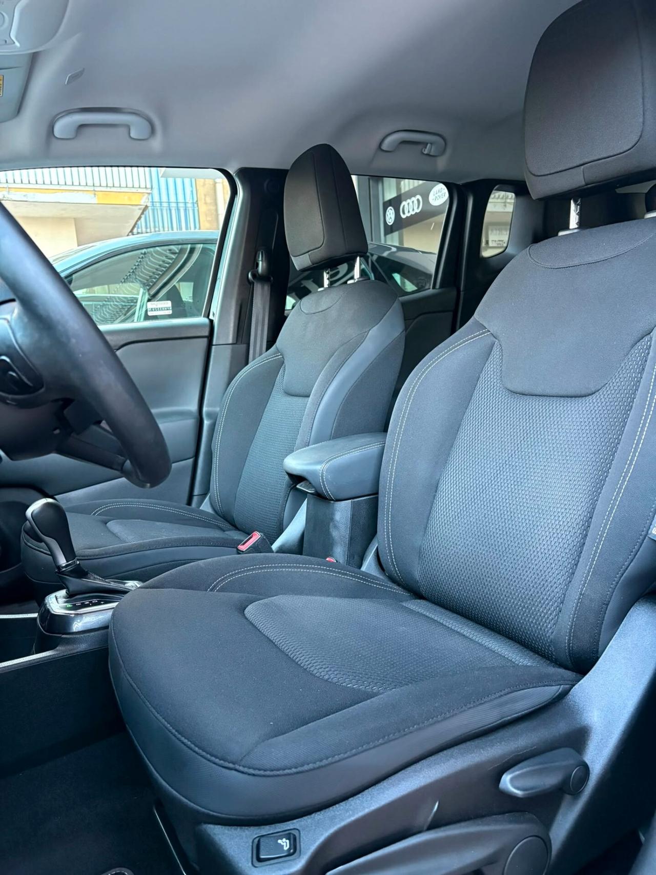 Jeep Renegade 1.5 Turbo T4 MHEV Limited