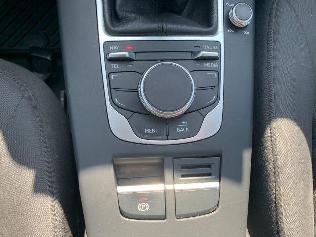 AUDI A3 SPB 1.6 TDI S-LINE Admired