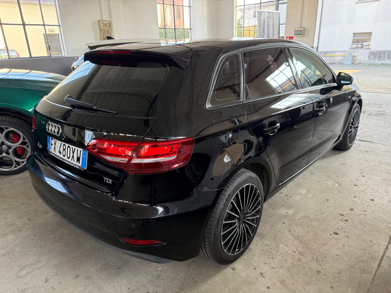 Audi A3 SPB 1.6 TDI Sport GRIGLIA RS VOLANTE S-Line
