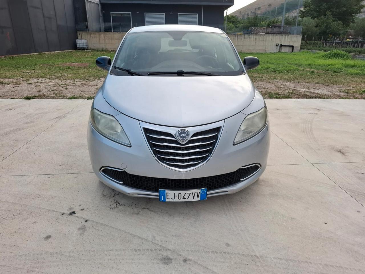 LANCIA YPSILON 1.3 MJT 95 CV GOLD