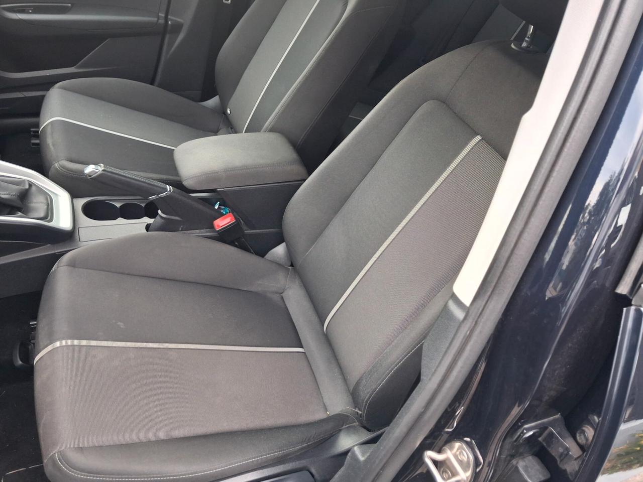 Audi A1 citycarver 30 TFSI Identity Contrast