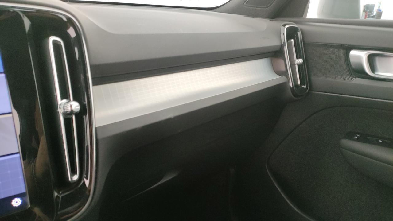 VOLVO XC40 2.0 b3 Essential auto