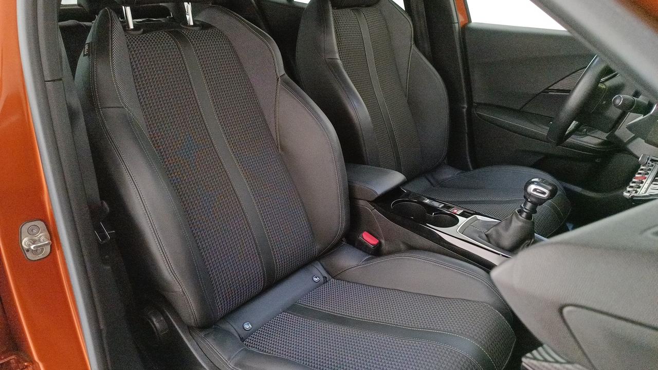 PEUGEOT 2008 1.2 puretech GT Line s&s 130cv