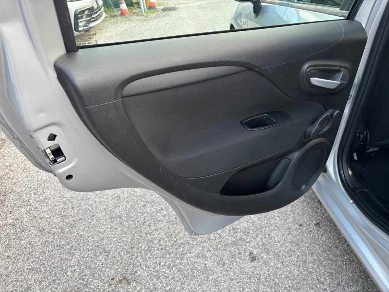 Fiat Punto 1.2 8V 5 porte Street OK NEOPATENTATI
