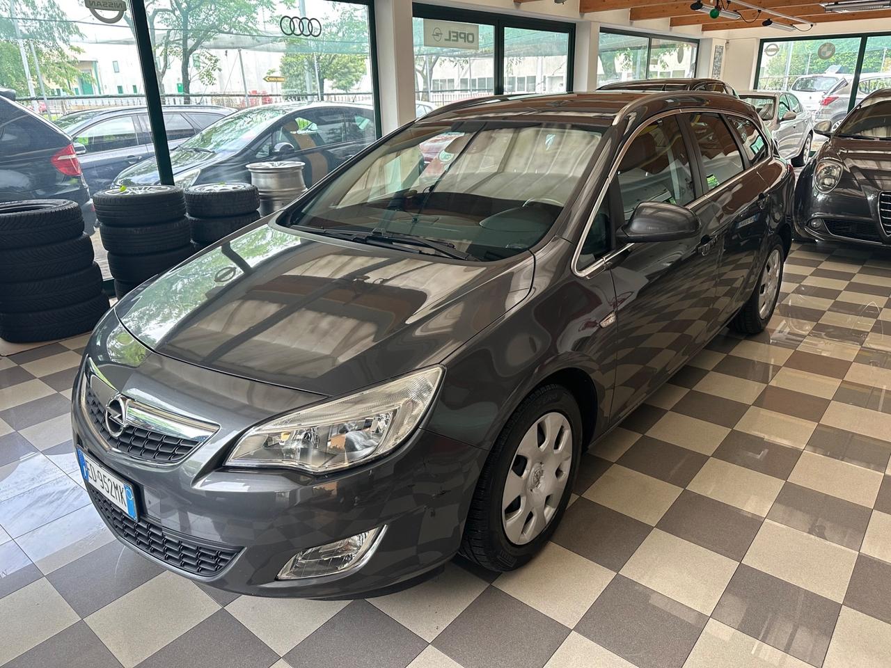 Opel Astra 1.7 CDTI 110CV Station Wagon Cosmo