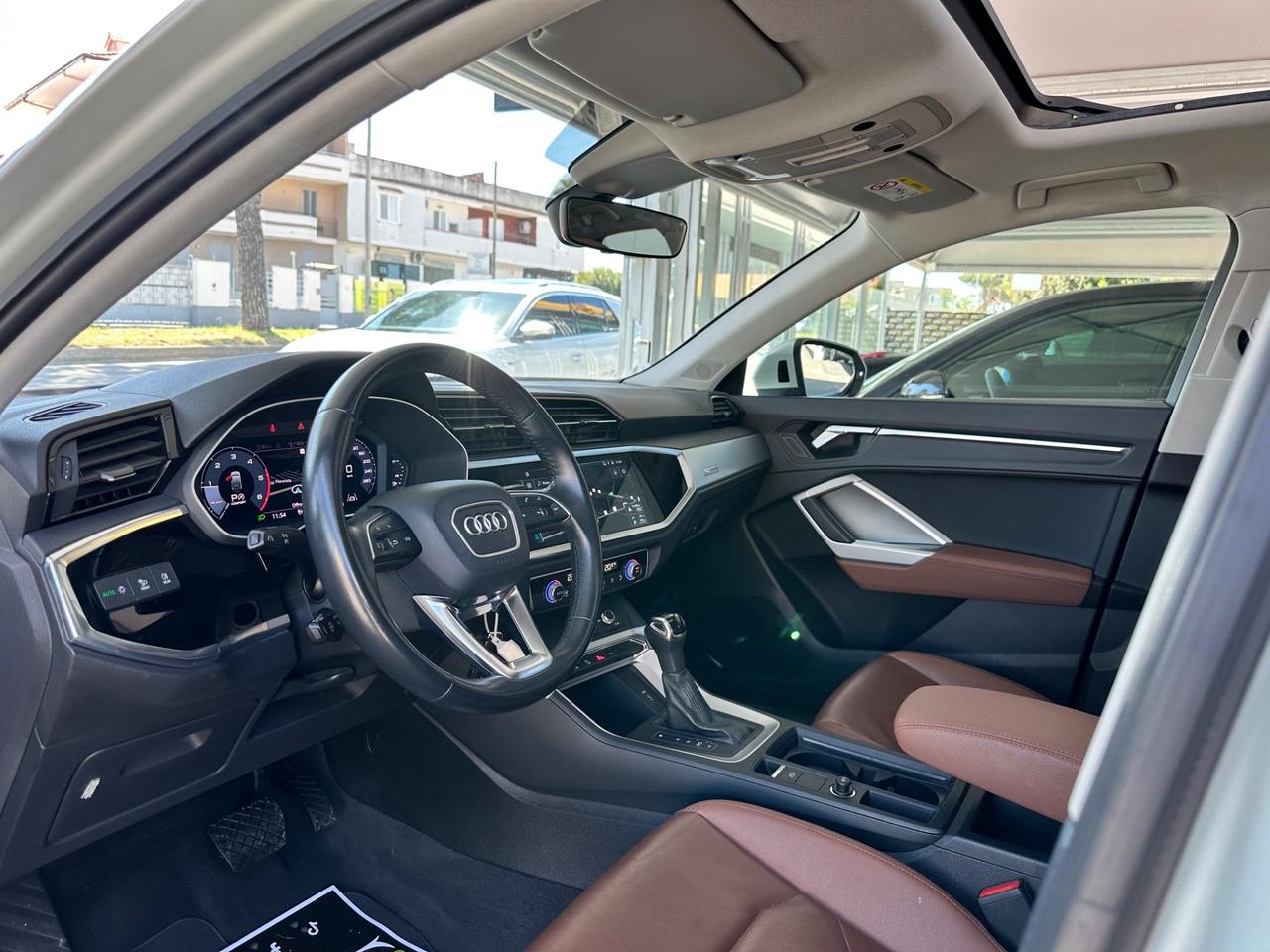 Audi Q3 SPORTBACK Tetto apribile 2020