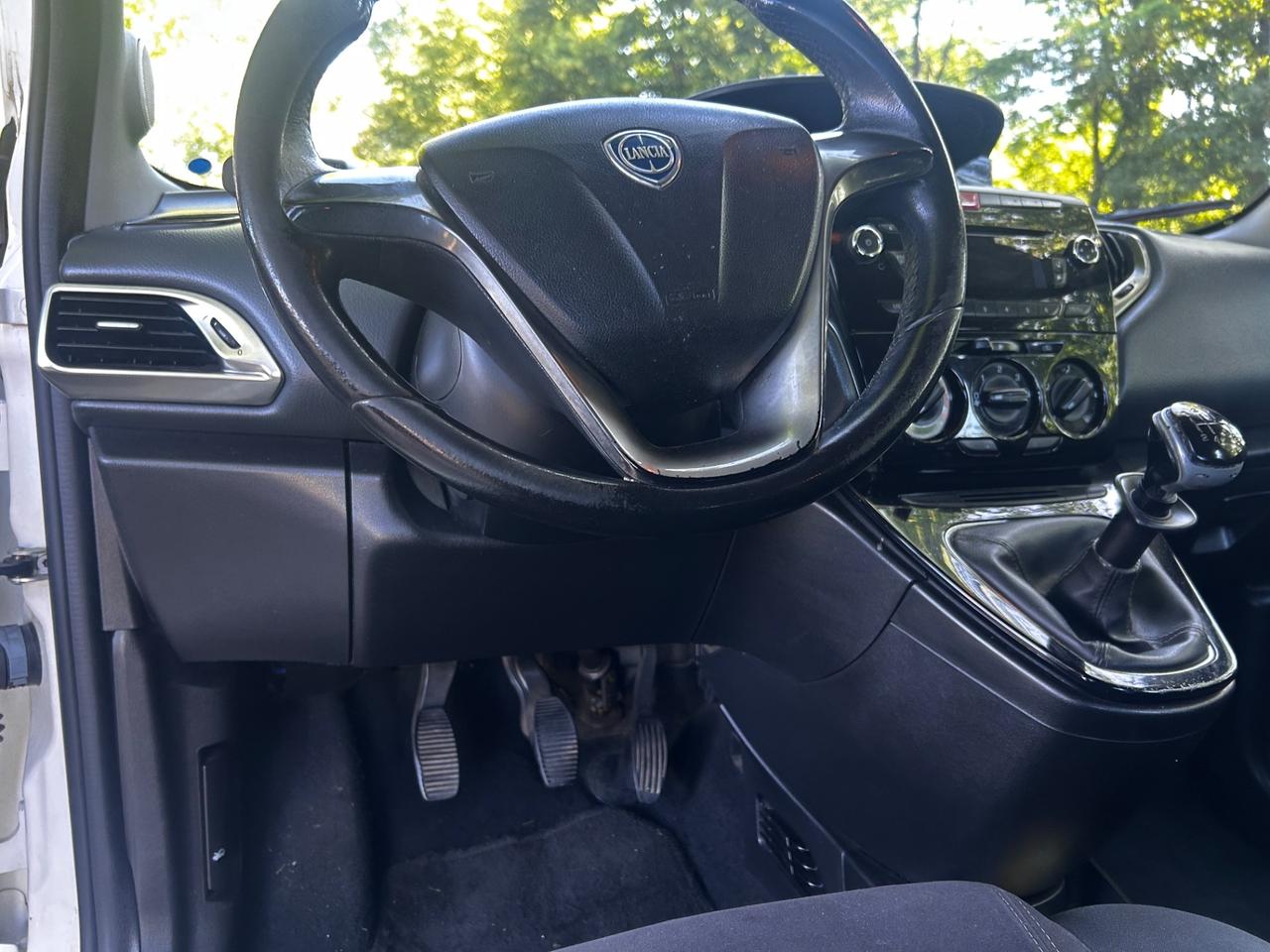 Lancia Ypsilon 1.2 69 CV 5 porte S&S Silver