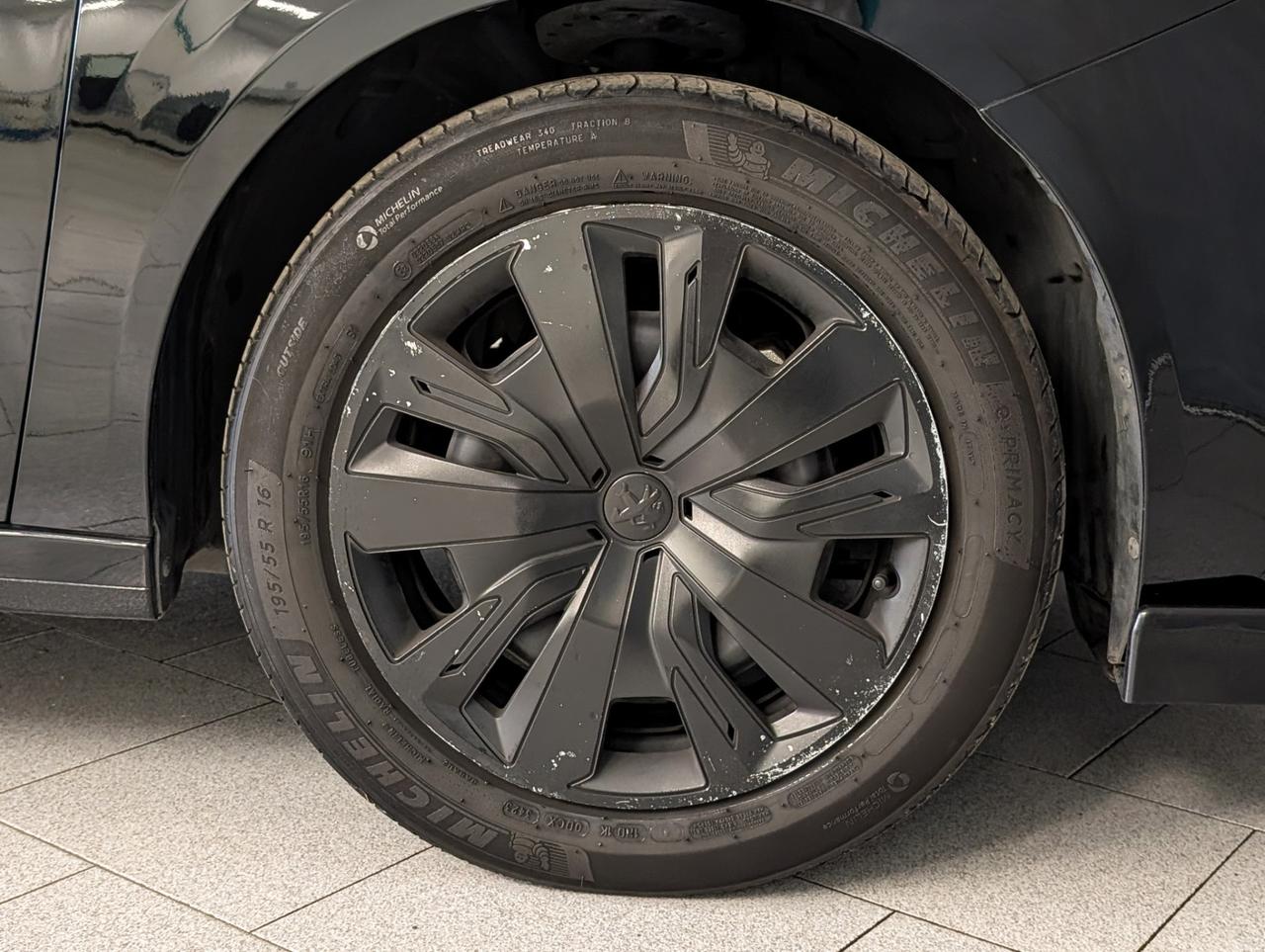 Peugeot 208 1.2 puretech 75cv Active