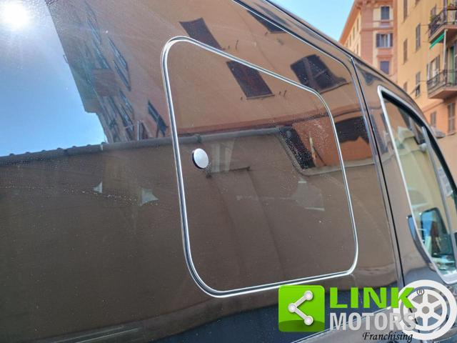 FORD Transit Custom 320 2.0 TDCi 170 PC Combi Trend