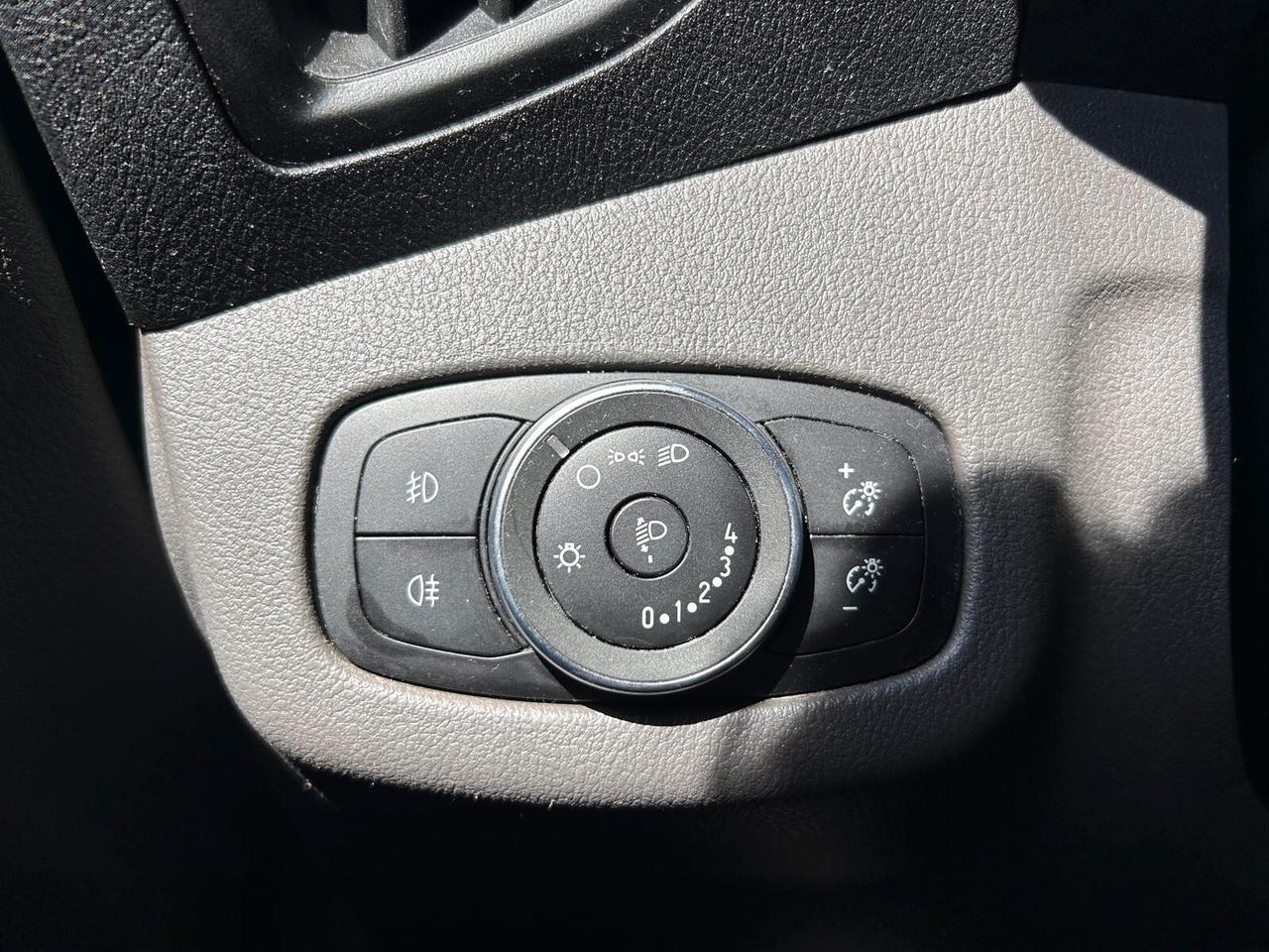 Ford Transit Connect 220 1.5 100CV PC autom. IVA ESPOSTA