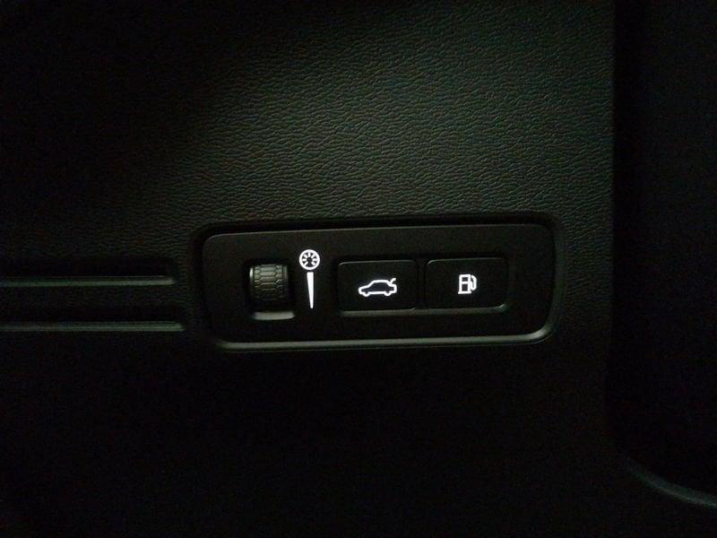 Volvo XC40 1.5 t5 recharge phev Core auto