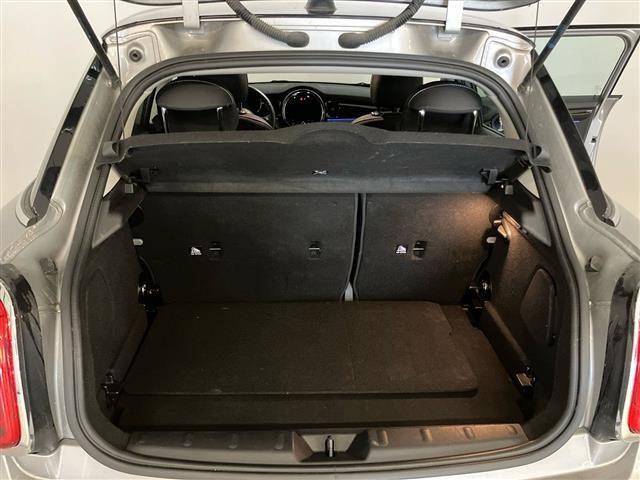 MINI Mini 5 Porte 1.5 Twin Power Turbo Cooper Essential