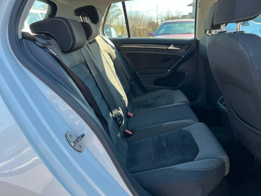 Volkswagen Golf 1.6 tdi Highline 5p