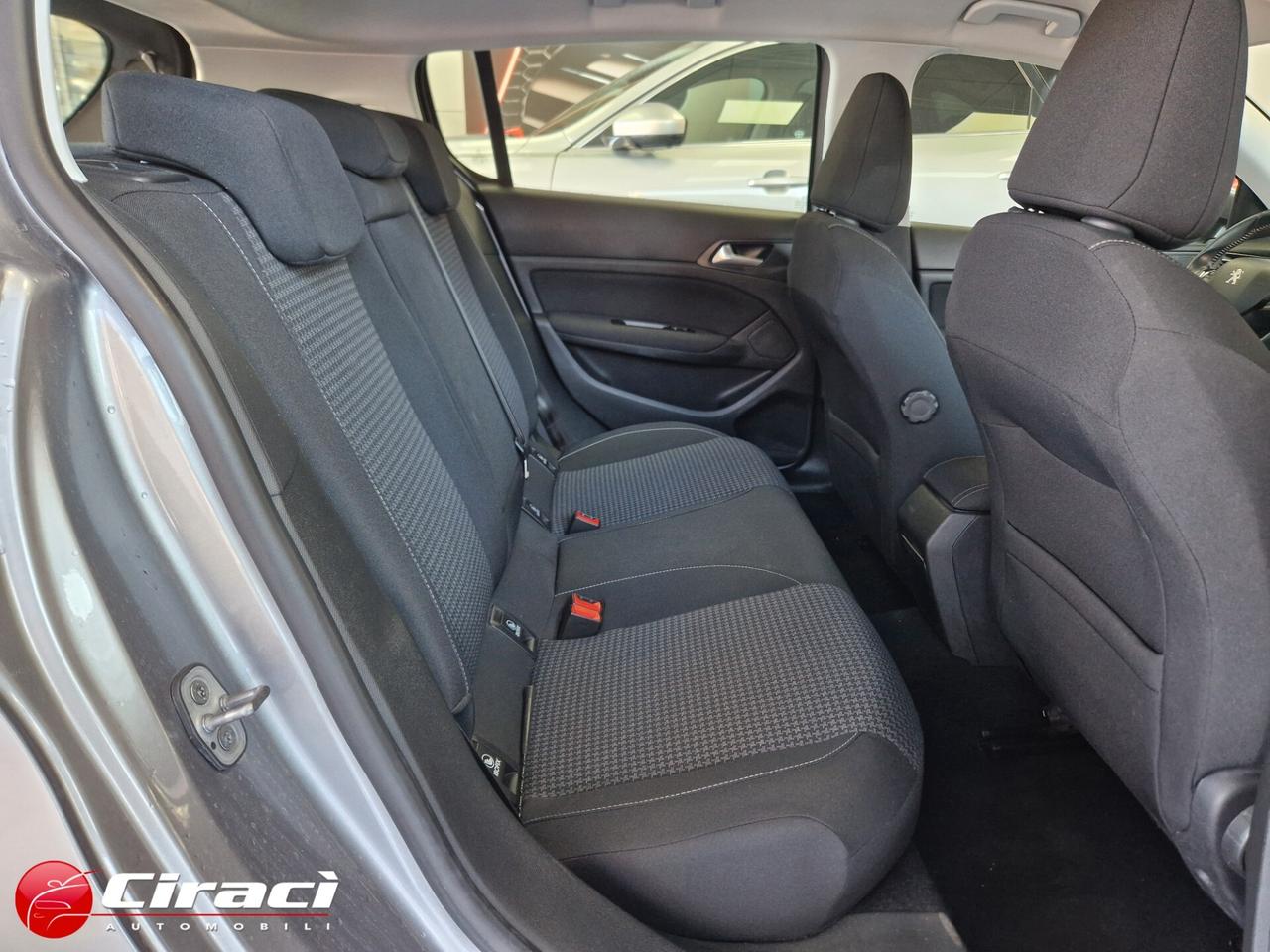 Peugeot 308 BlueHDi 130 EAT8 Business