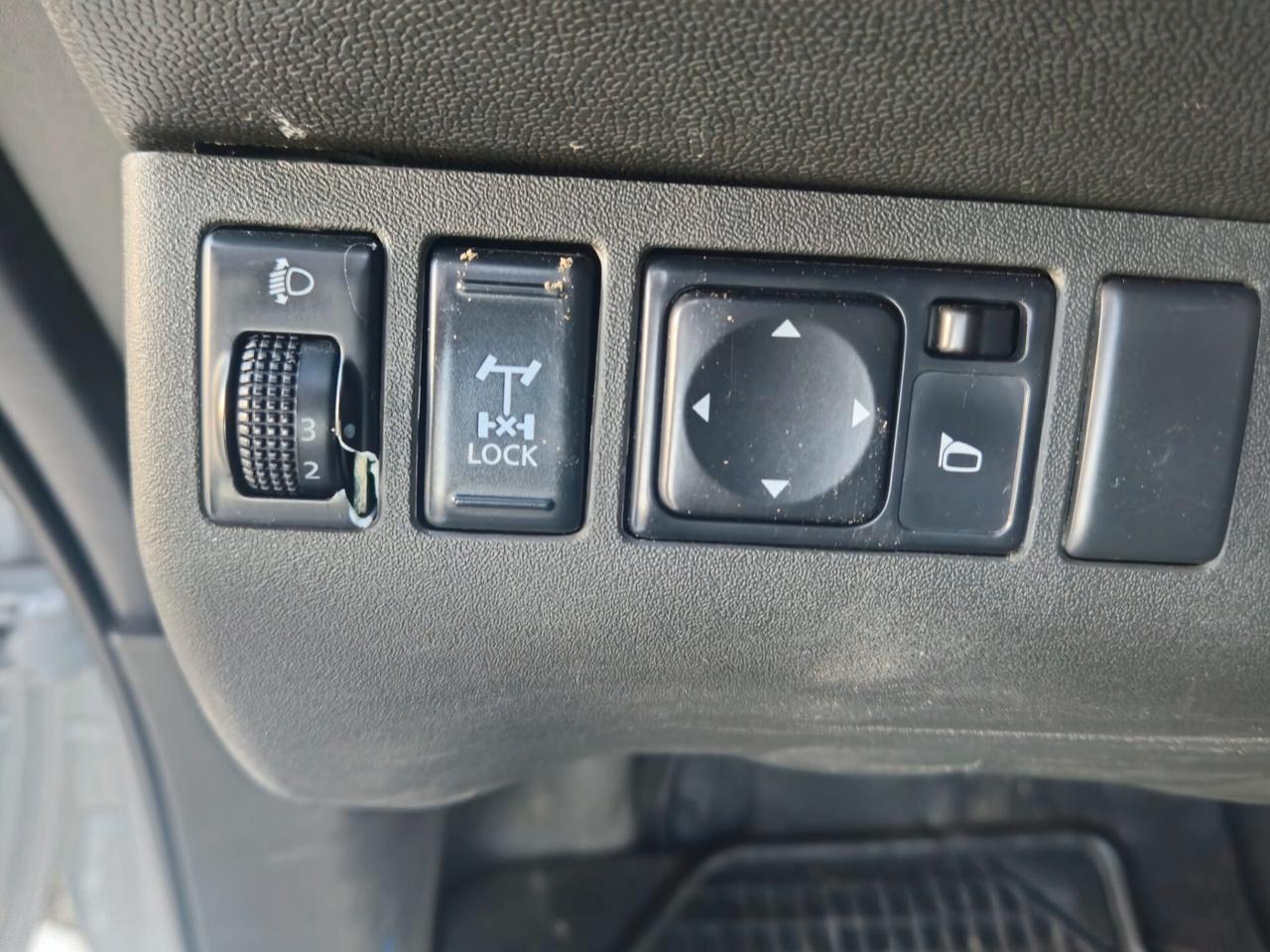 Nissan Navara 2.5 dCi 190CV 4 porte Double Cab Sport