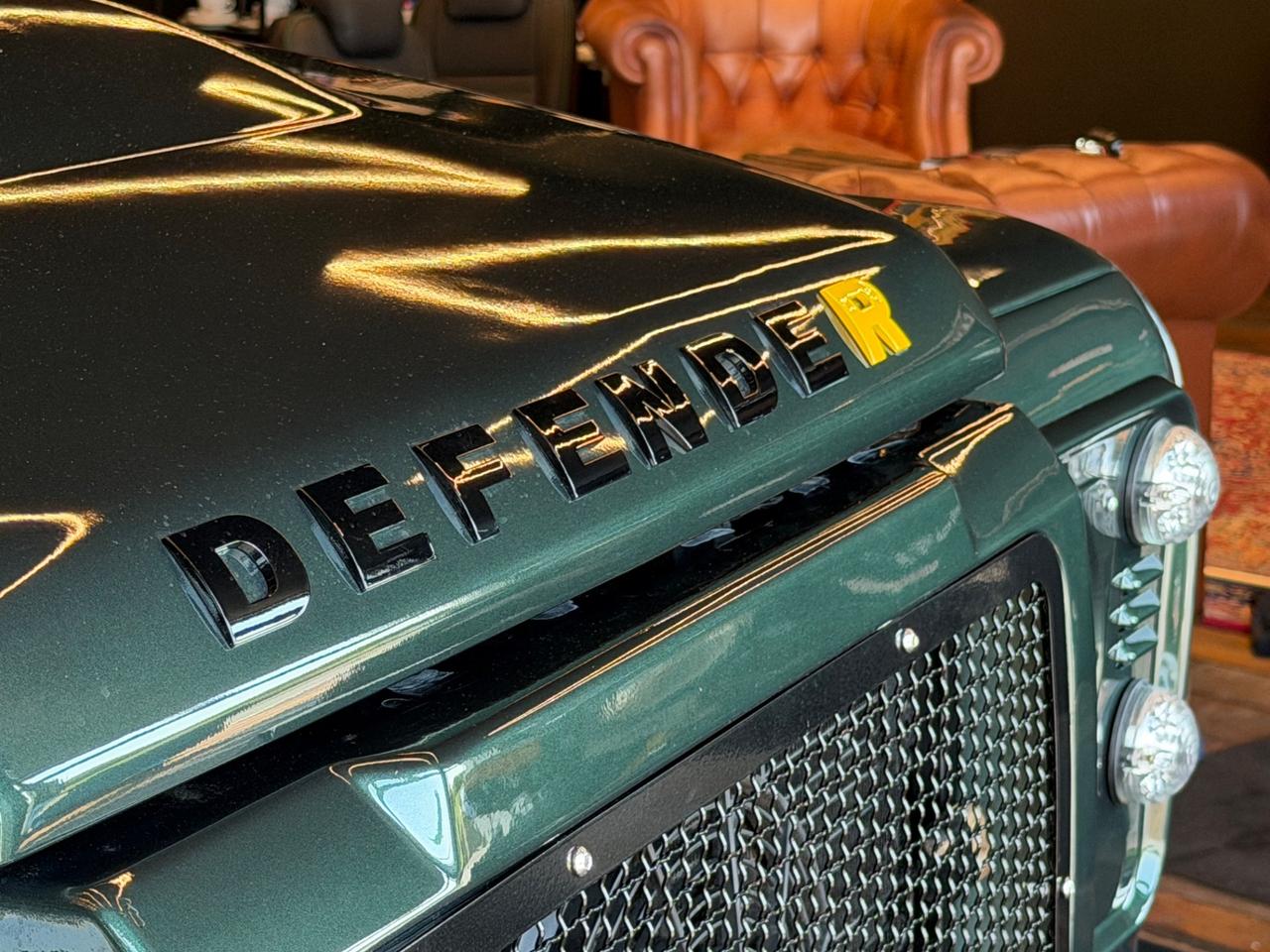Land Rover Defender 110 2.4 TD4 Station Wagon SE - 7 POSTI -Ricond. "The world's style"