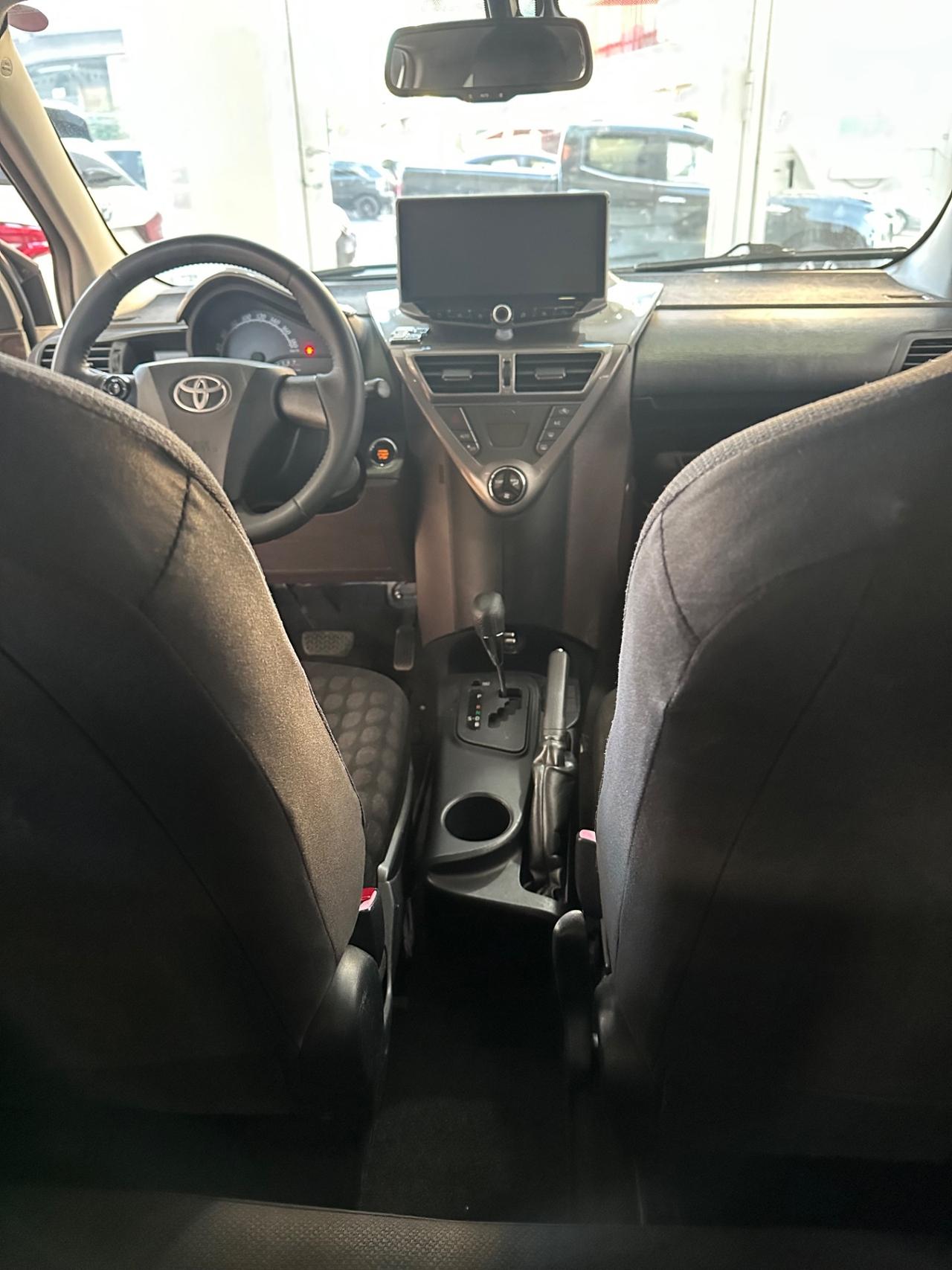 Toyota iQ 1.0 High