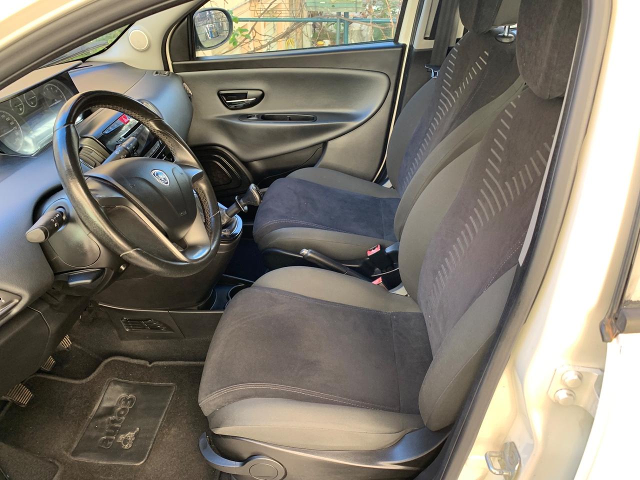 Lancia Ypsilon 0.9 TwinAir 85 CV 5 porte S&S -2012 km 27000